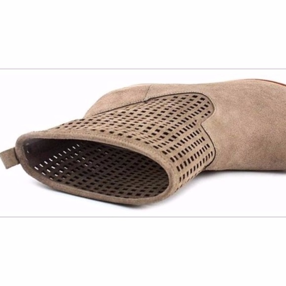 DESERT GRAHAM ANKLE SUEDE BOOTS LASER CUT BOOTIES - Picture 3 of 8